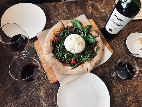 Accorder vin et cuisine: trouvez le duo parfait!